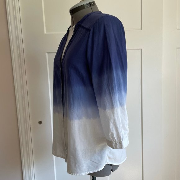 Gap Ombre Indigo to White Shirt, ¾ sleeve - Picture 3 of 8